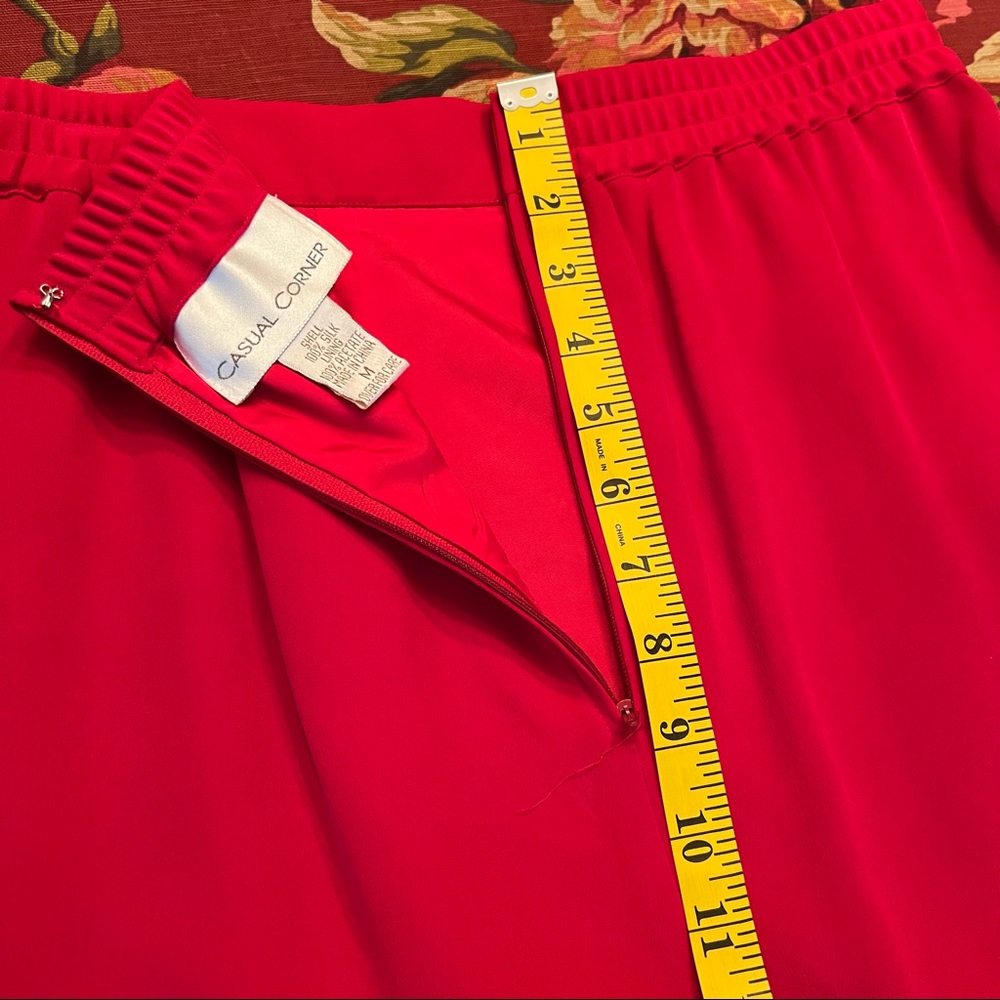 Casual Corners – 2 pc  Day to Evening - Red “Hot” 100% Silk Suit- Skirt/Jacket - Picture 11 of 15
